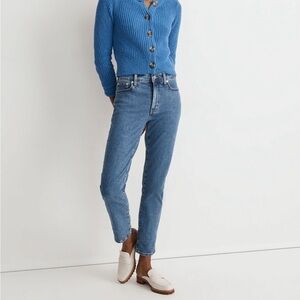 COPY - Madewell womens 30 the midrise Perfect vintage Jeans  38x26.5 inches 99%…